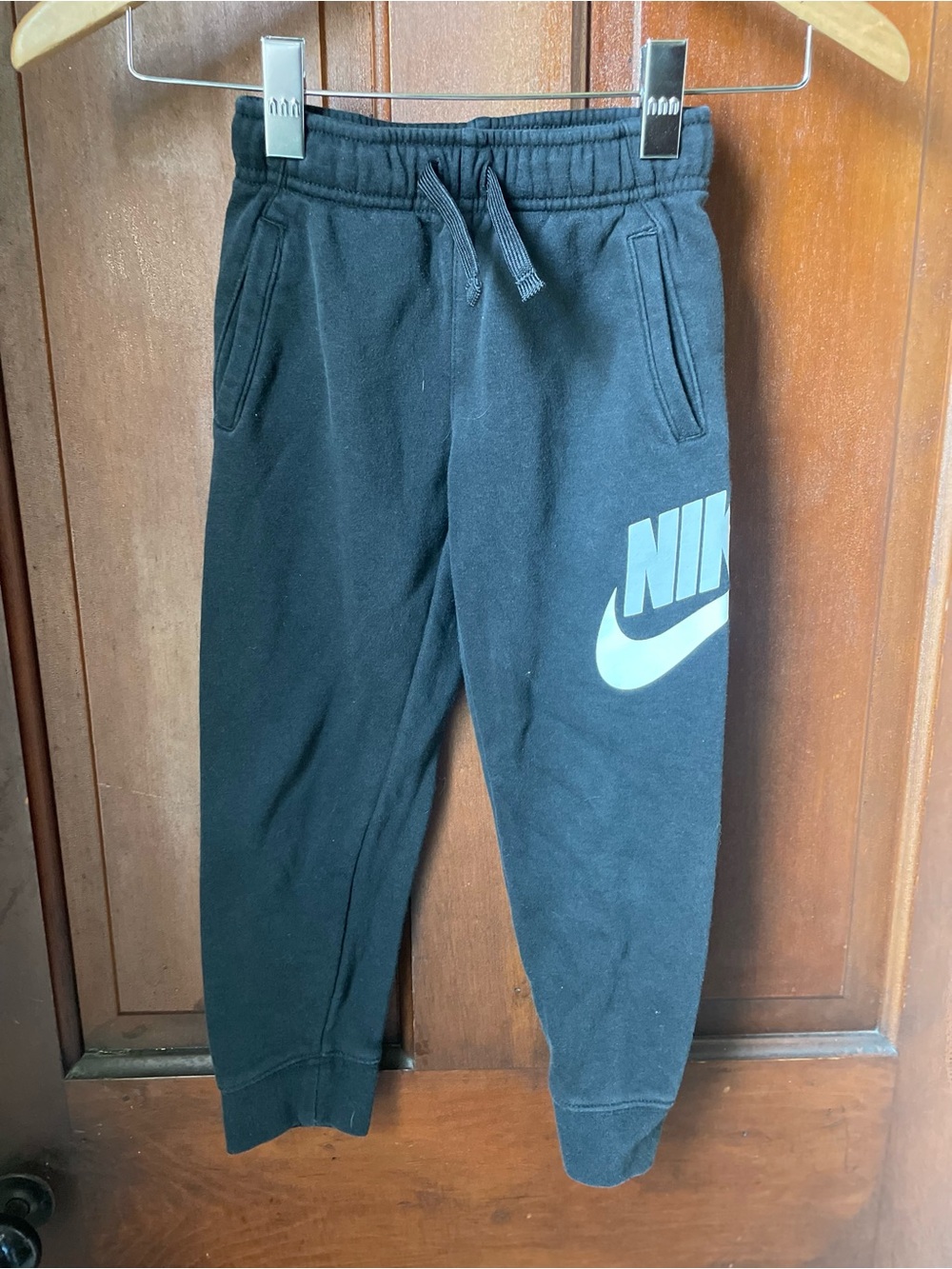 Nike boys size 6 black sweatpants